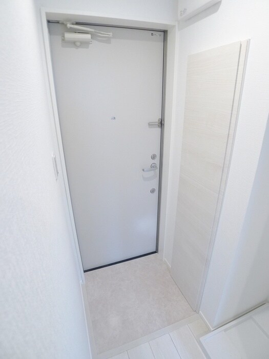 物件内観写真14　(玄関)