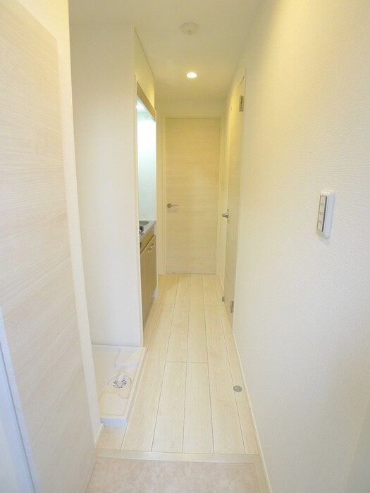 物件内観写真16　(玄関)