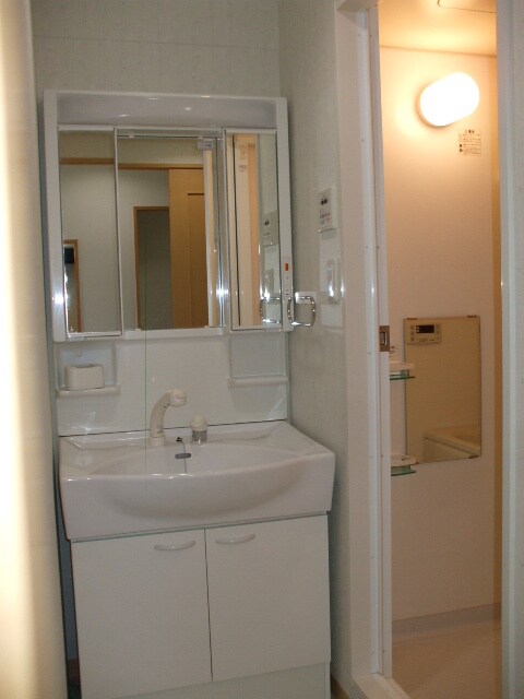 物件内観写真13　(洗面)