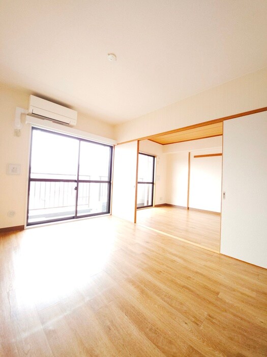 物件内観写真7　(居室)