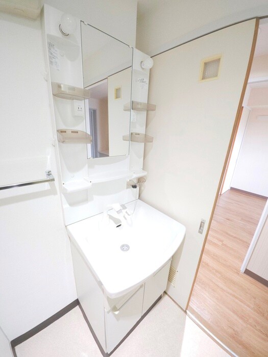 物件内観写真11　(洗面)