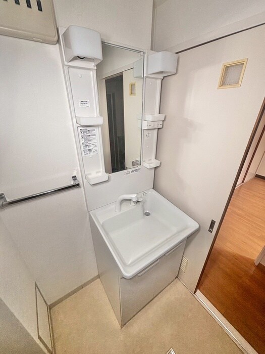 物件内観写真11　(洗面)