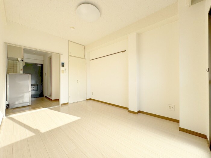 物件内観写真6　(居室)