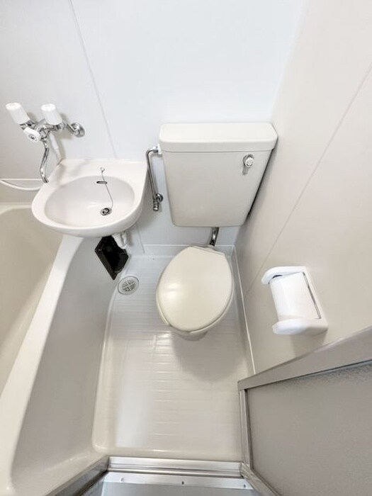 物件内観写真8　(トイレ)