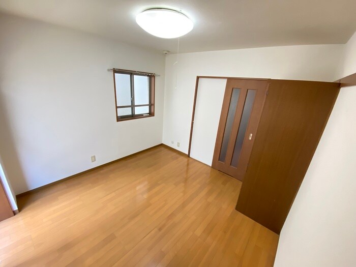 物件内観写真10　(居室)