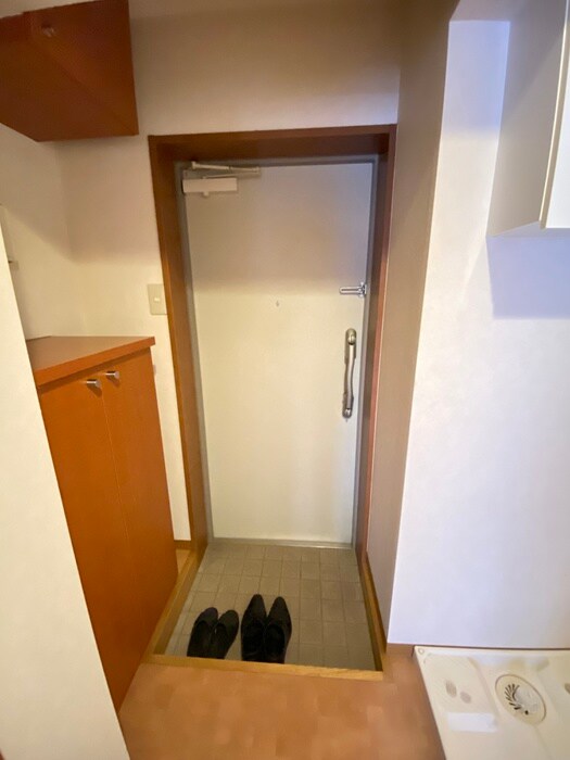 物件内観写真21　(玄関)