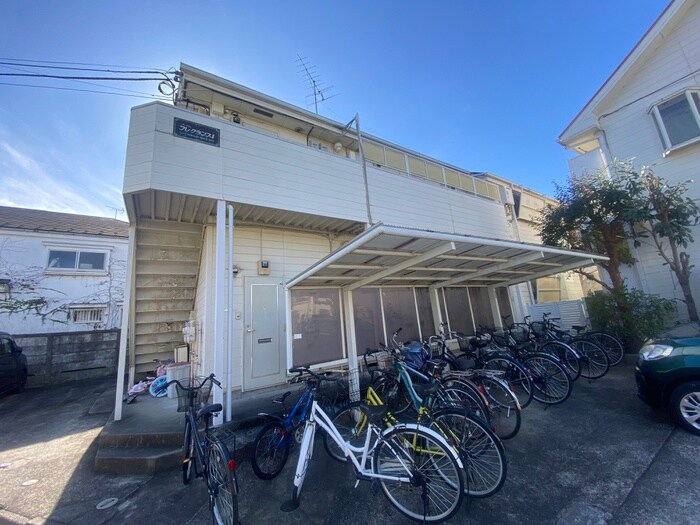 物件外観写真3　(駐輪場)