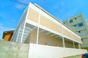 レオパレスマキ外観写真