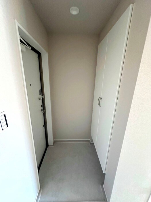 物件内観写真16　(玄関)