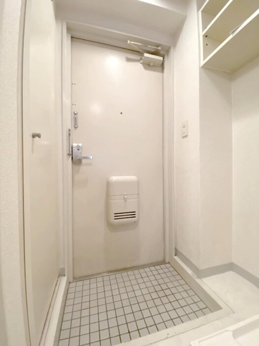 物件内観写真15　(玄関)