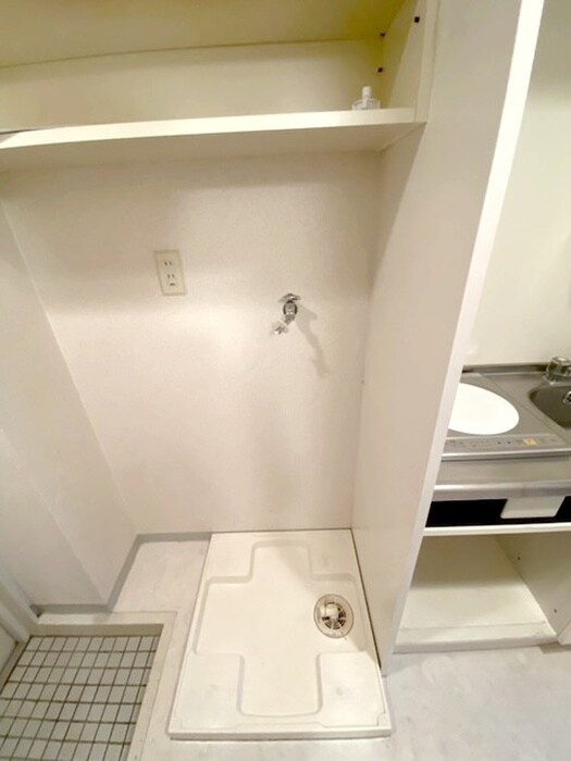 物件内観写真18　(洗濯機置場)