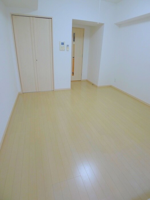 物件内観写真7　(室内からの展望)