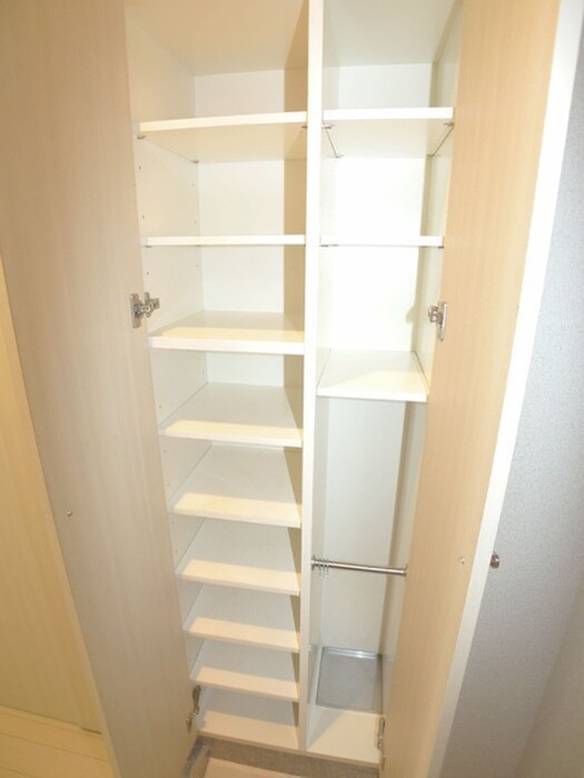 物件内観写真13　(靴箱)