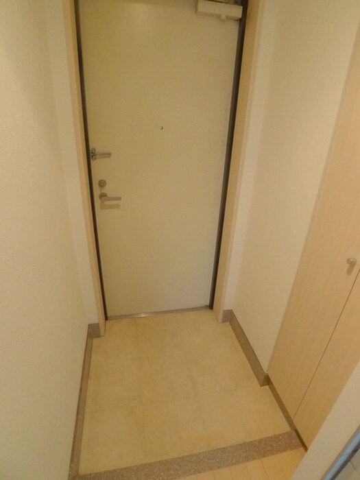 物件内観写真14　(玄関)