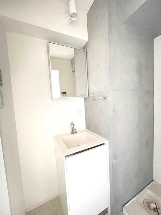 物件内観写真9　(洗面)