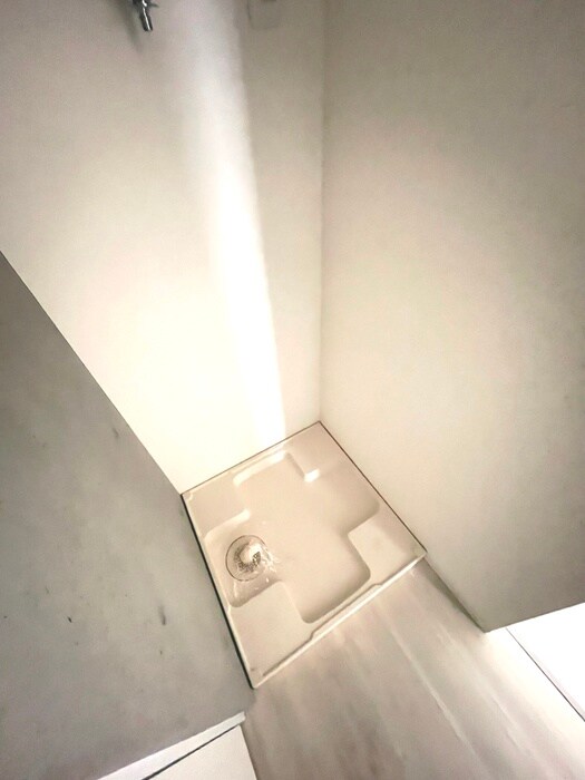 物件内観写真11　(洗濯機置場)