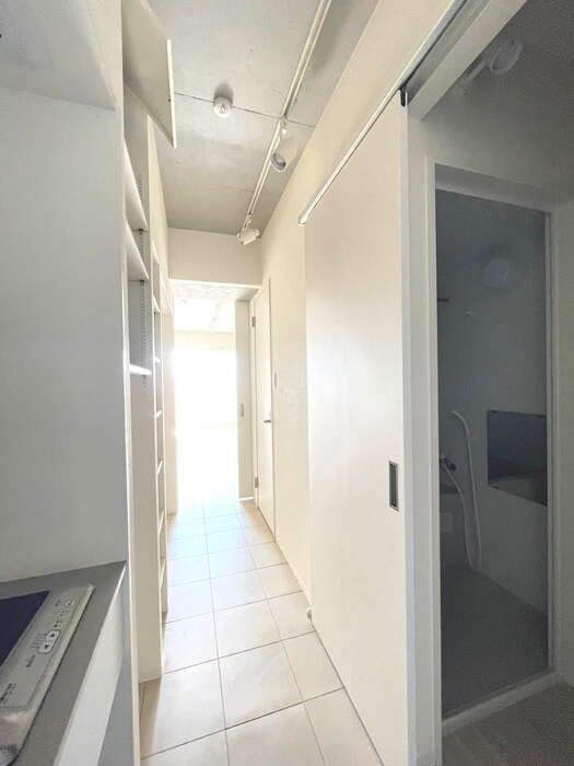 物件内観写真16　(廊下)