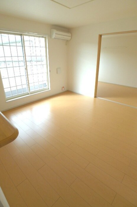 物件内観写真3　(居室)