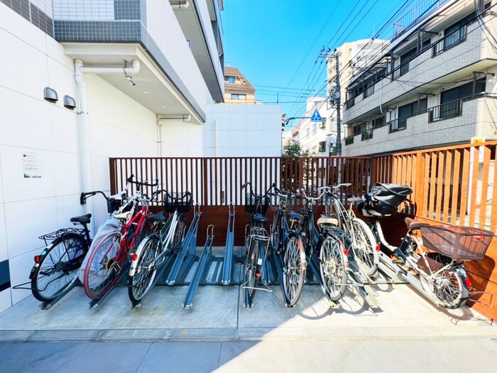 物件外観写真4　(駐輪場)