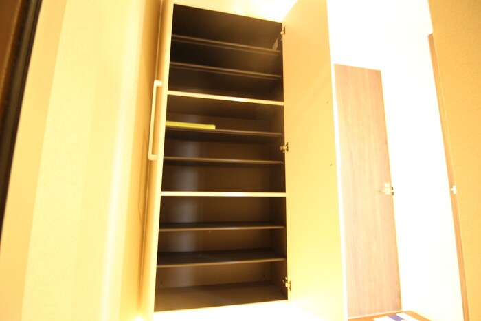 物件内観写真16　(靴箱)