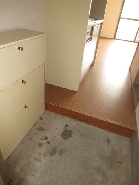 物件内観写真7　(玄関)
