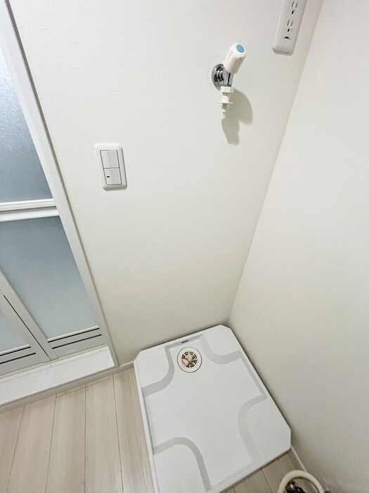 物件内観写真11　(洗濯機置場)