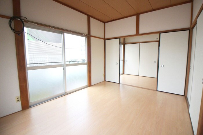 物件内観写真4　(居室)