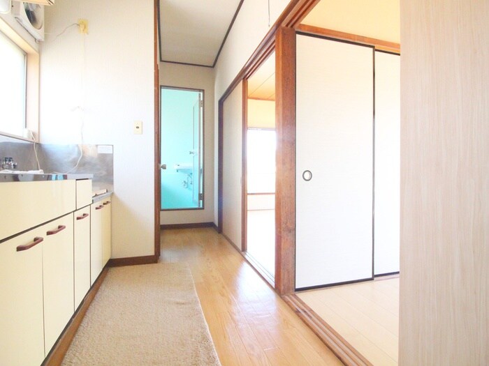 物件内観写真6　(廊下)