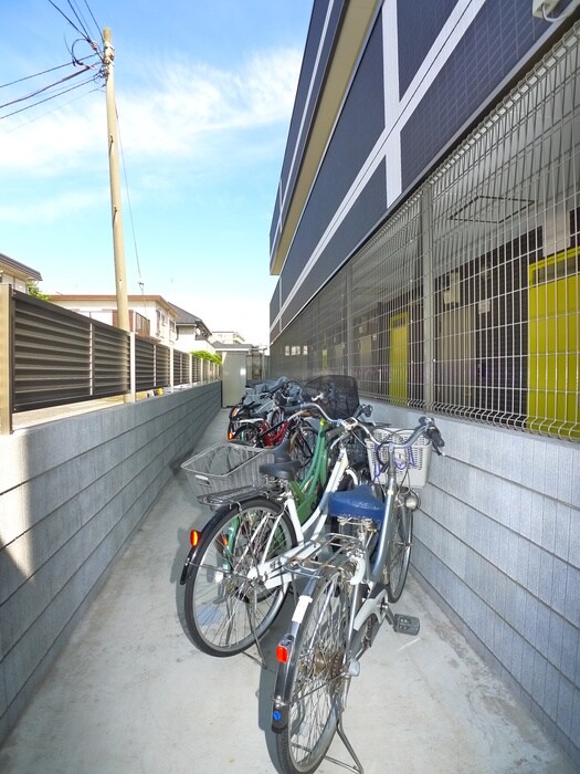 物件外観写真6　(駐輪場)