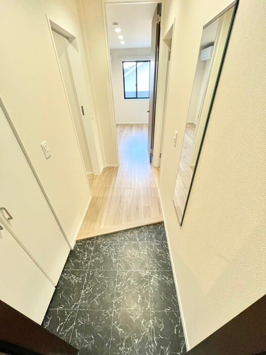 物件内観写真20　(廊下)