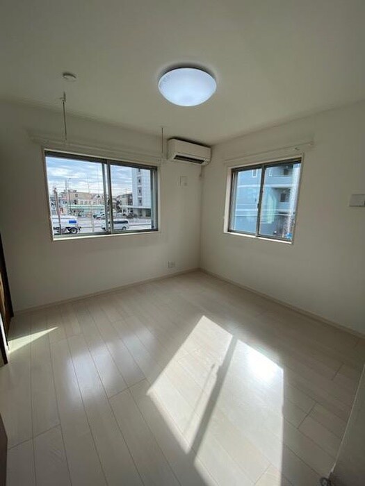 物件内観写真13　(居室)