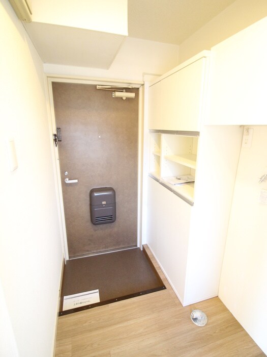 物件内観写真14　(玄関)