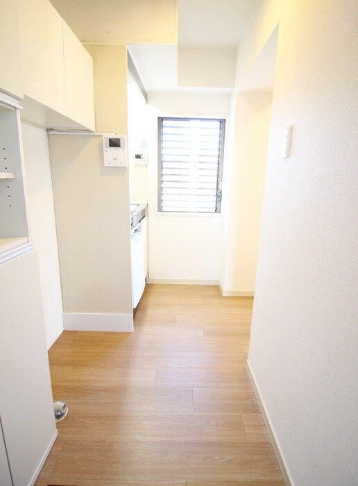 物件内観写真18　(廊下)