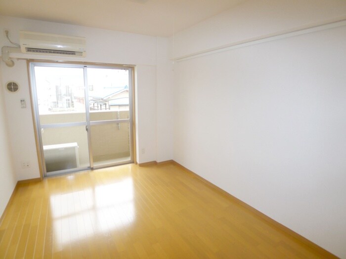 物件内観写真15　(居室)