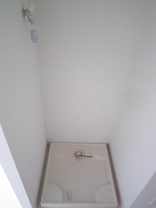 物件内観写真12　(洗濯機置場)