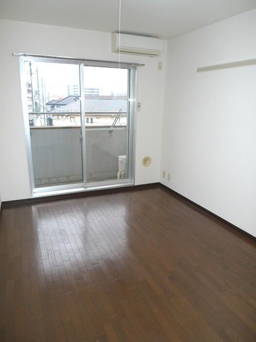 物件内観写真11　(居室)