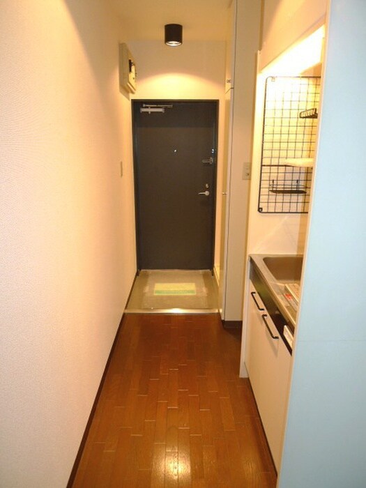 物件内観写真11　(玄関)