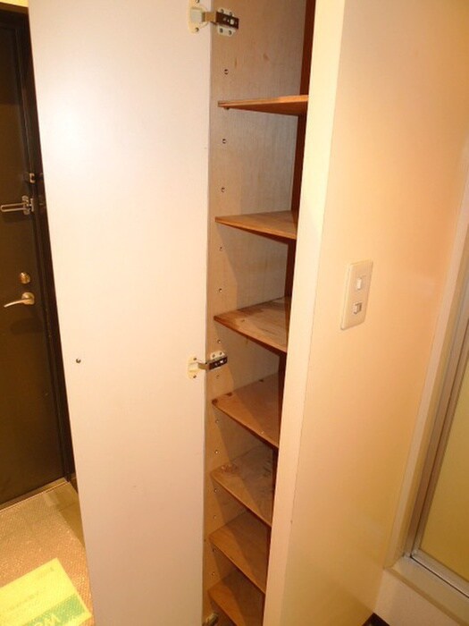 物件内観写真14　(靴箱)