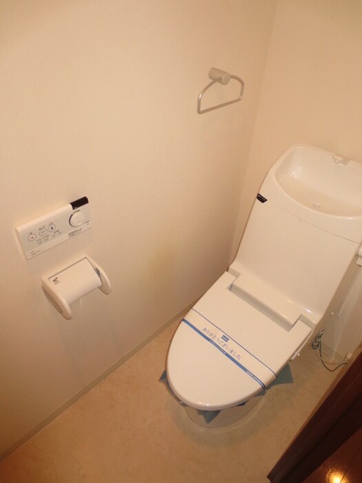 物件内観写真15　(トイレ)