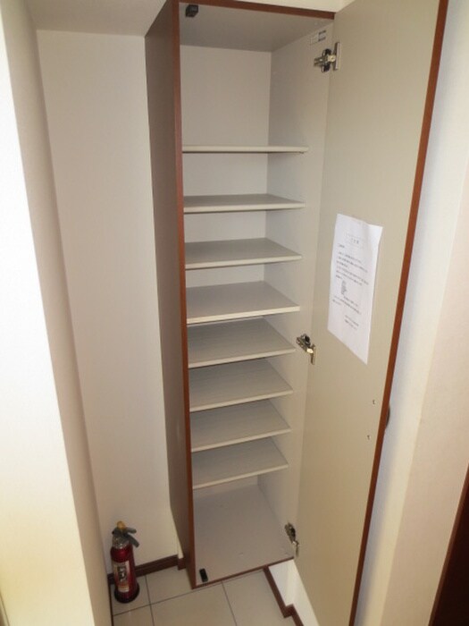 物件内観写真17　(靴箱)