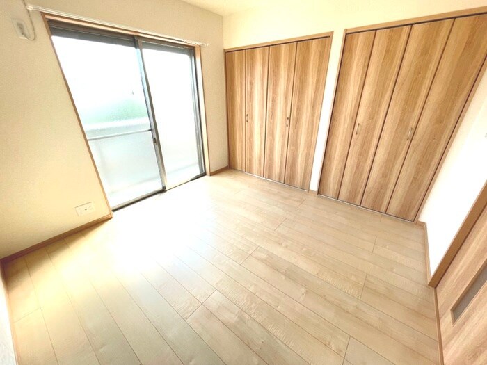 物件内観写真8　(居室)