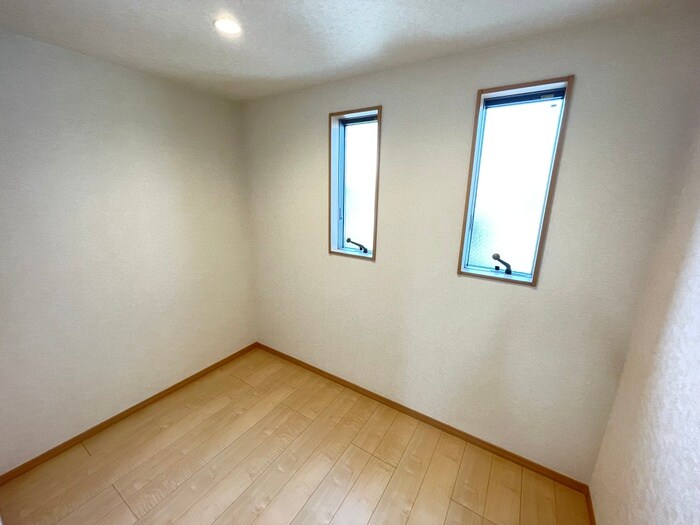 物件内観写真10　(居室)