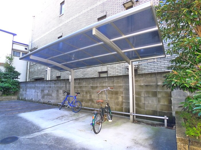 物件外観写真4　(駐輪場)