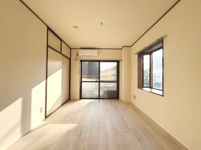 物件内観写真7　(居室)