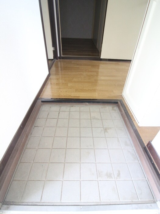 物件内観写真15　(玄関)