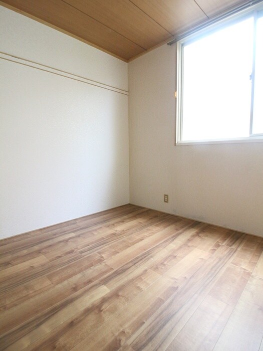 物件内観写真17　(居室)