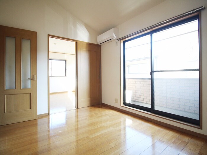 物件内観写真9　(室内からの展望)