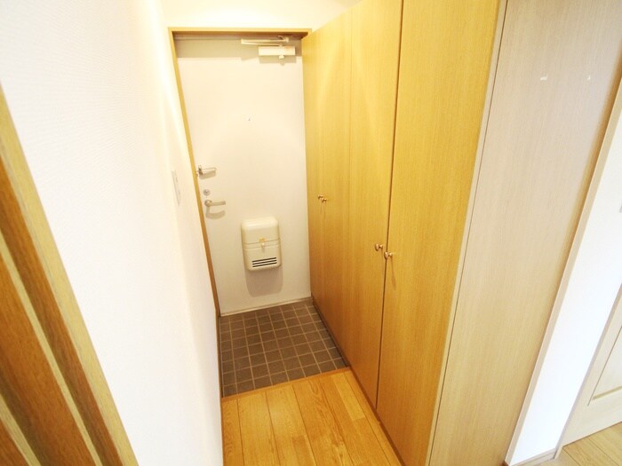 物件内観写真17　(玄関)