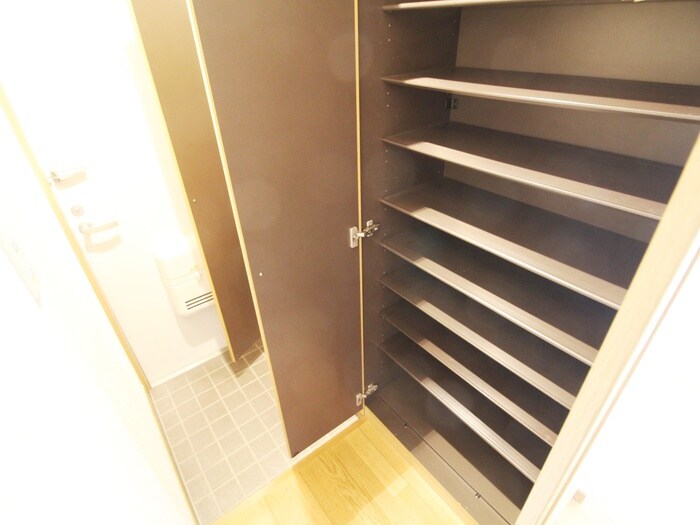 物件内観写真18　(靴箱)