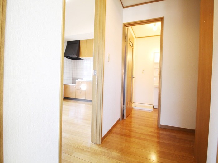 物件内観写真19　(廊下)